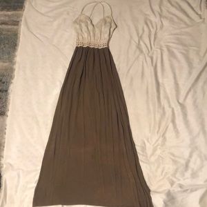 it’s a long light green dress. I only wore once.